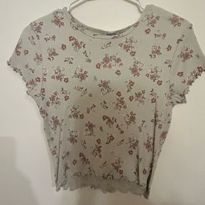 Rue 21 cropped floral shirt